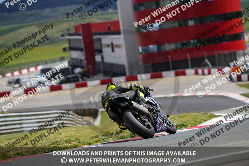 cadwell no limits trackday;cadwell park;cadwell park photographs;cadwell trackday photographs;enduro digital images;event digital images;eventdigitalimages;navarra;no limits trackdays;peter wileman photography;racing digital images;trackday digital images;trackday photos